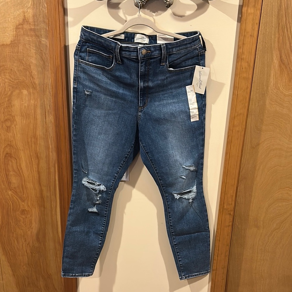 Universal Thread Blue Distressed Ankle Jeans